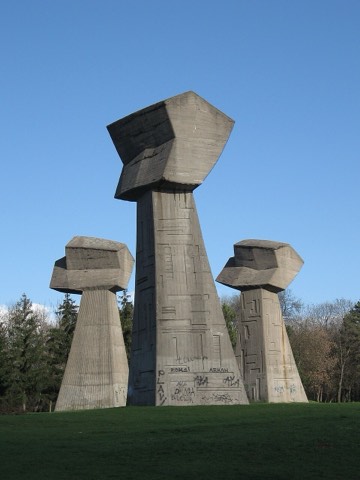 Spomen-park Bubanj — Niš